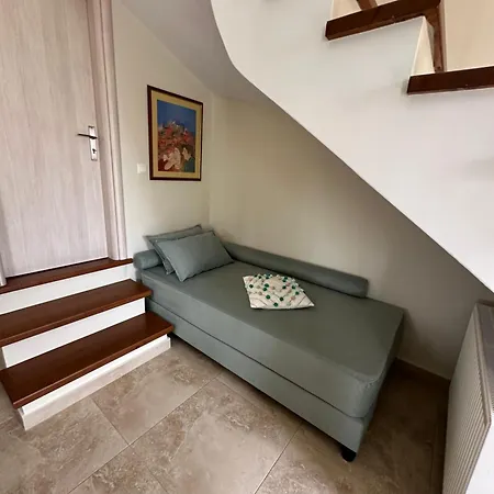Estia Apartman *