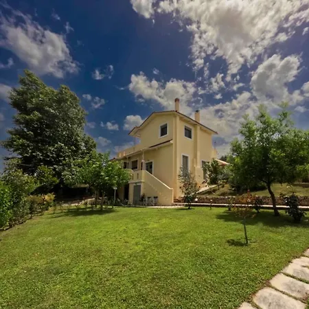 Estia Apartment
