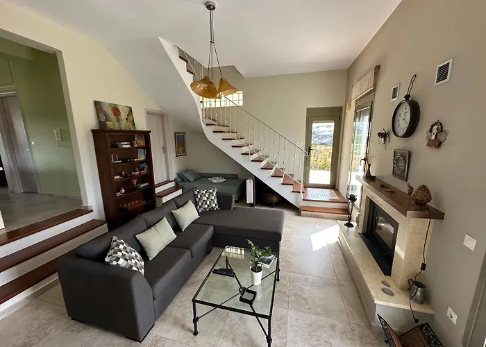 Estia Апартаменты *